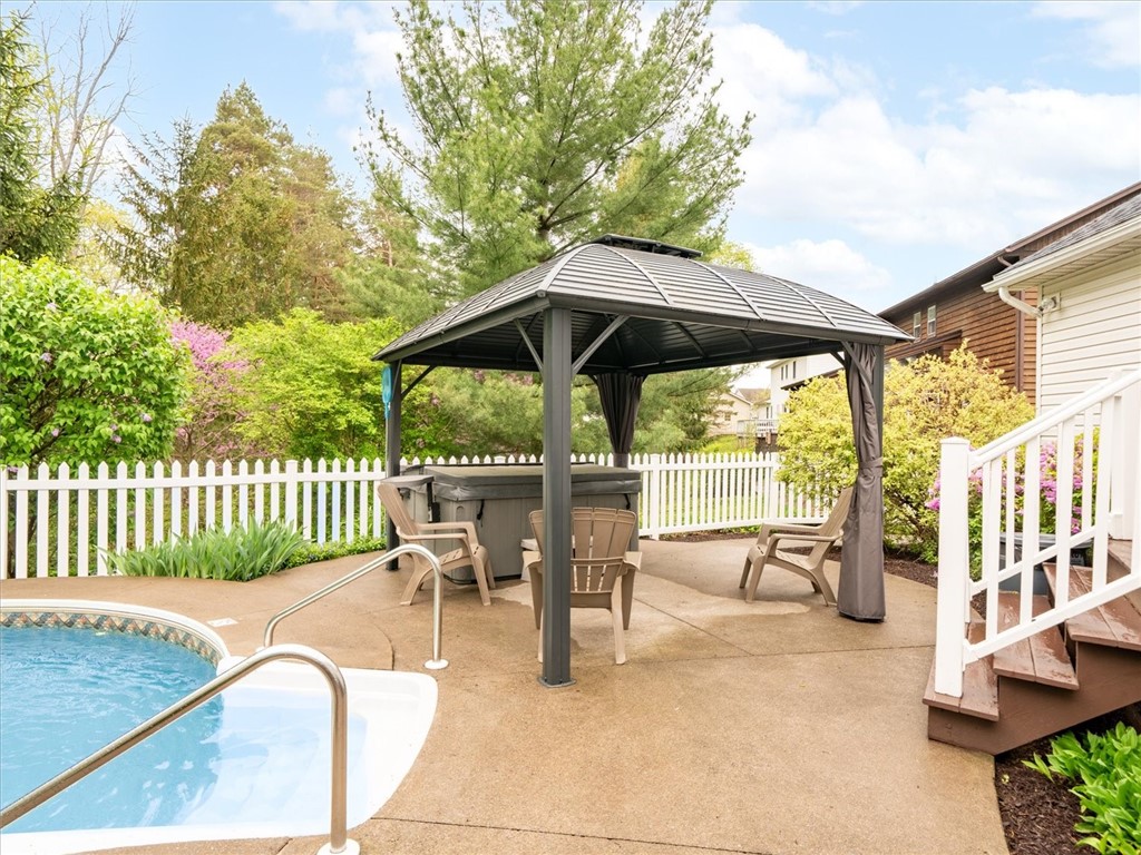390 Red Apple Lane, Greece, New York image 47
