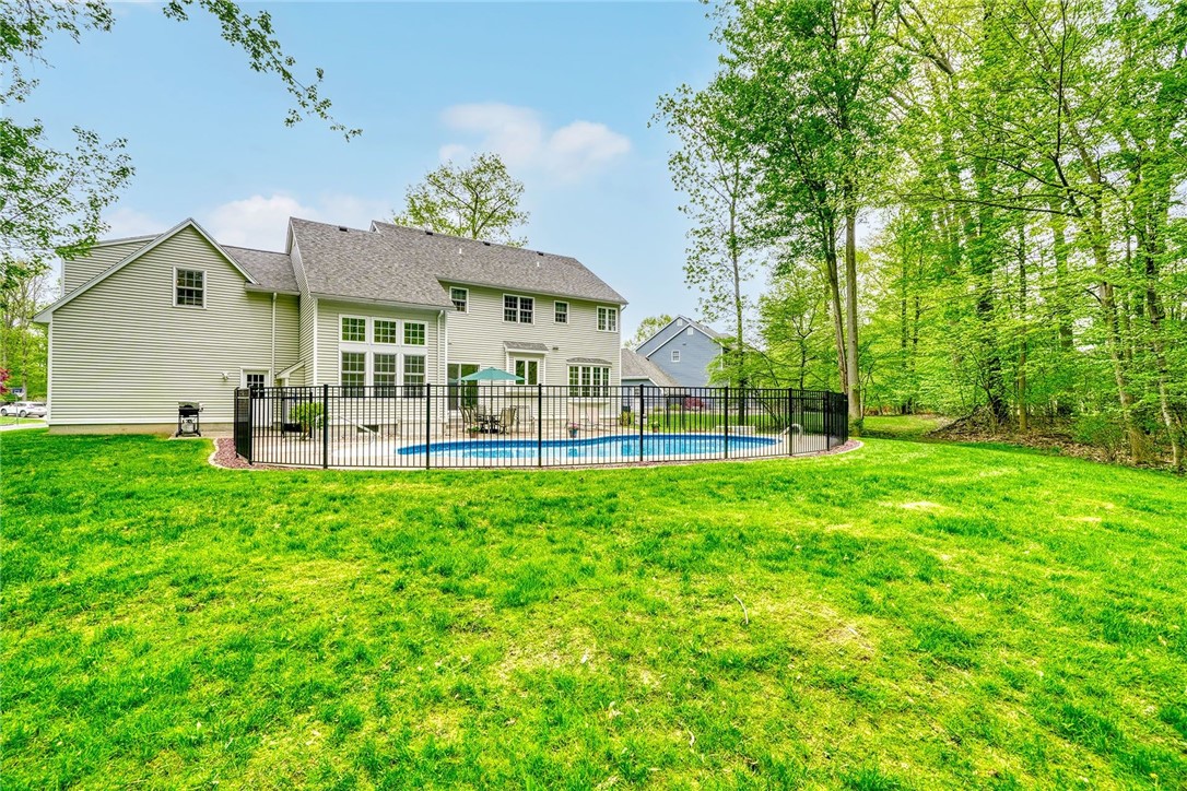 471 Sandystone Circle, Webster, New York image 39
