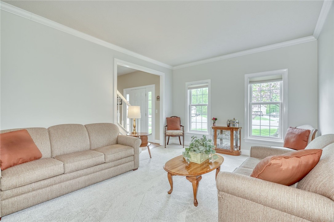471 Sandystone Circle, Webster, New York image 3
