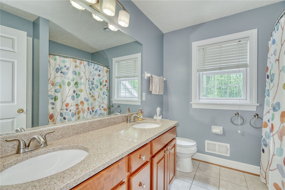 471 Sandystone Circle, Webster, New York image 30