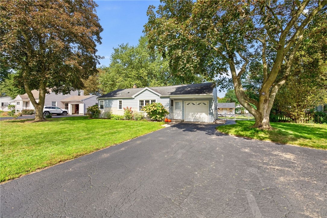 278 Beechwood Crescent