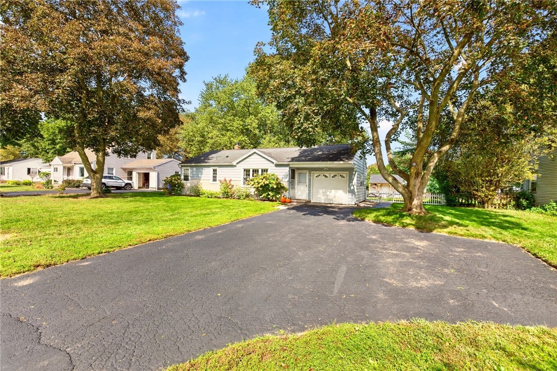 278 Beechwood Crescent