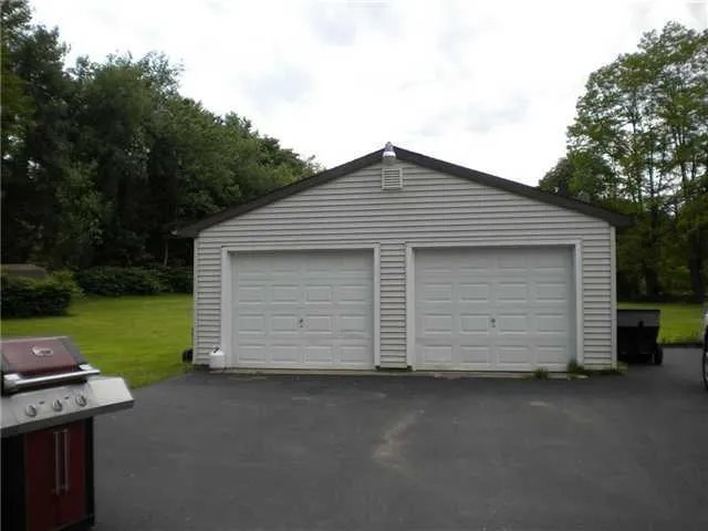 6471 Kelly Road