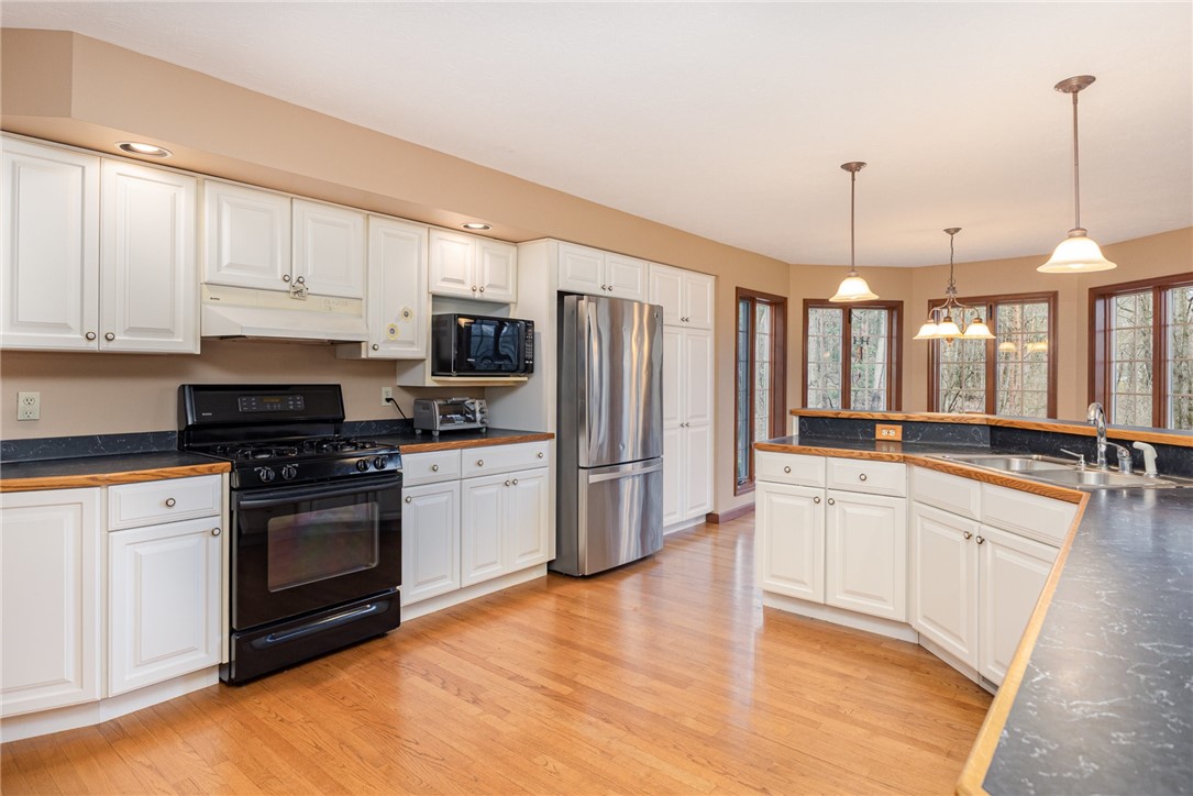 1530 Malone Rd Rd, Victor, New York image 11