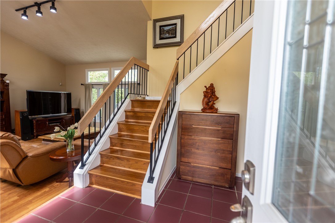 401 Montvale Lane, Greece, New York image 5