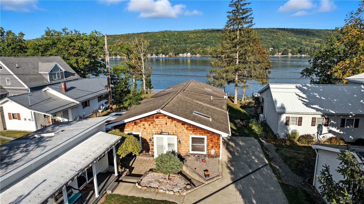 4142 Shorewood Drive