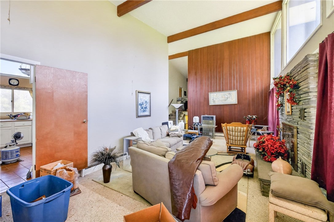 1383 Wayneport Road