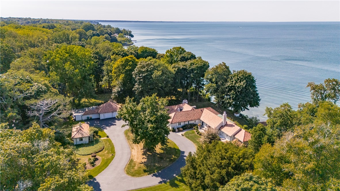 950 Lake Road, Webster, New York image 1