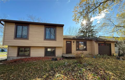 Photo of 1 Yarrow Hl, Henrietta, NY 14586 (MLS # R1648345)