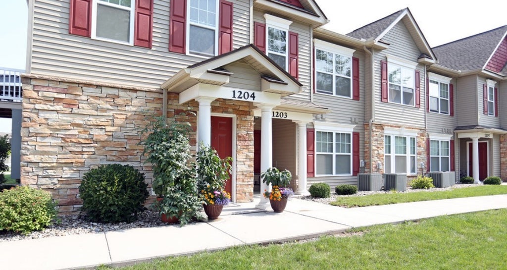 Photo of 1260 Lehigh Station Road #303, Henrietta, NY 14467 (MLS # R1725236)