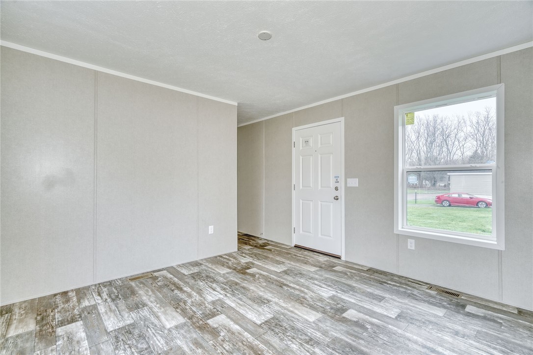 70 Rome Lane, Ontario, New York image 7