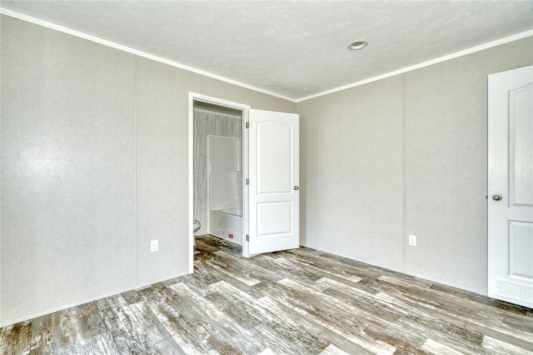 70 Rome Lane, Ontario, New York image 13