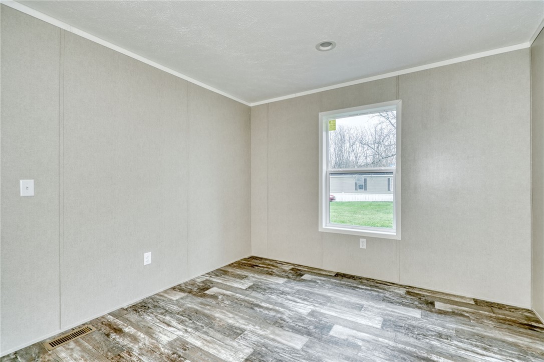 70 Rome Lane, Ontario, New York image 15