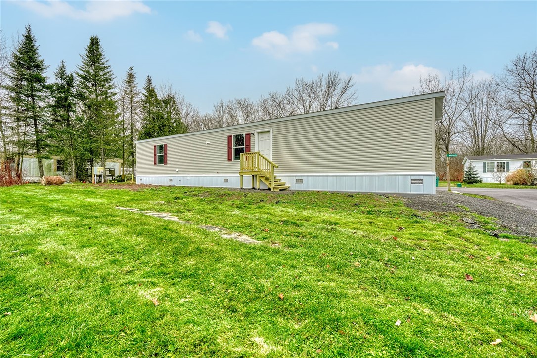 70 Rome Lane, Ontario, New York image 2