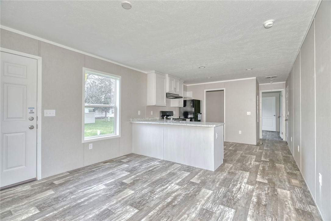 70 Rome Lane, Ontario, New York image 4