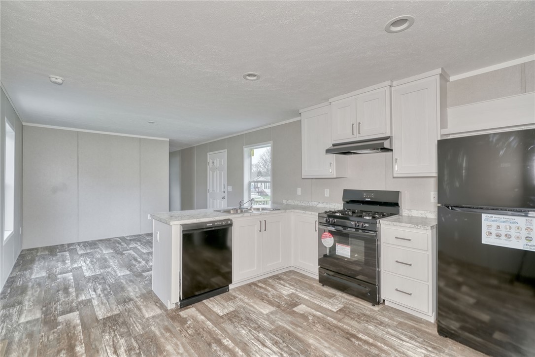 70 Rome Lane, Ontario, New York image 9