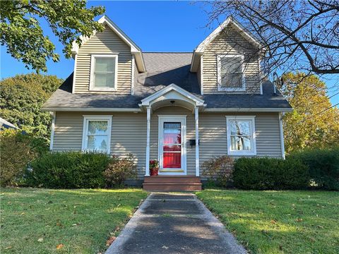 Photo of 2 Blanchard Avenue, Oneonta, NY 13820 (MLS # R1564031)