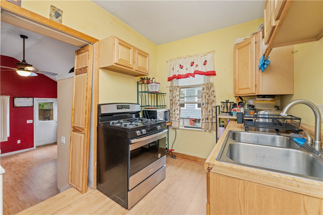 74 Hickory Street, Rochester, New York image 15