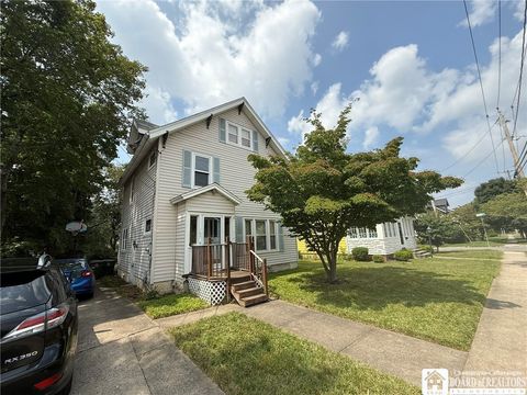 Homes For Sale - 169 Hallock Street<br/> Jamestown, NY 14701