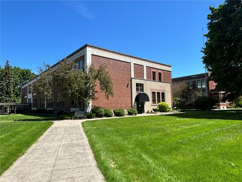 Photo of 270 Latta Road #UN225, Rochester, NY 14612 (MLS # R1680067)