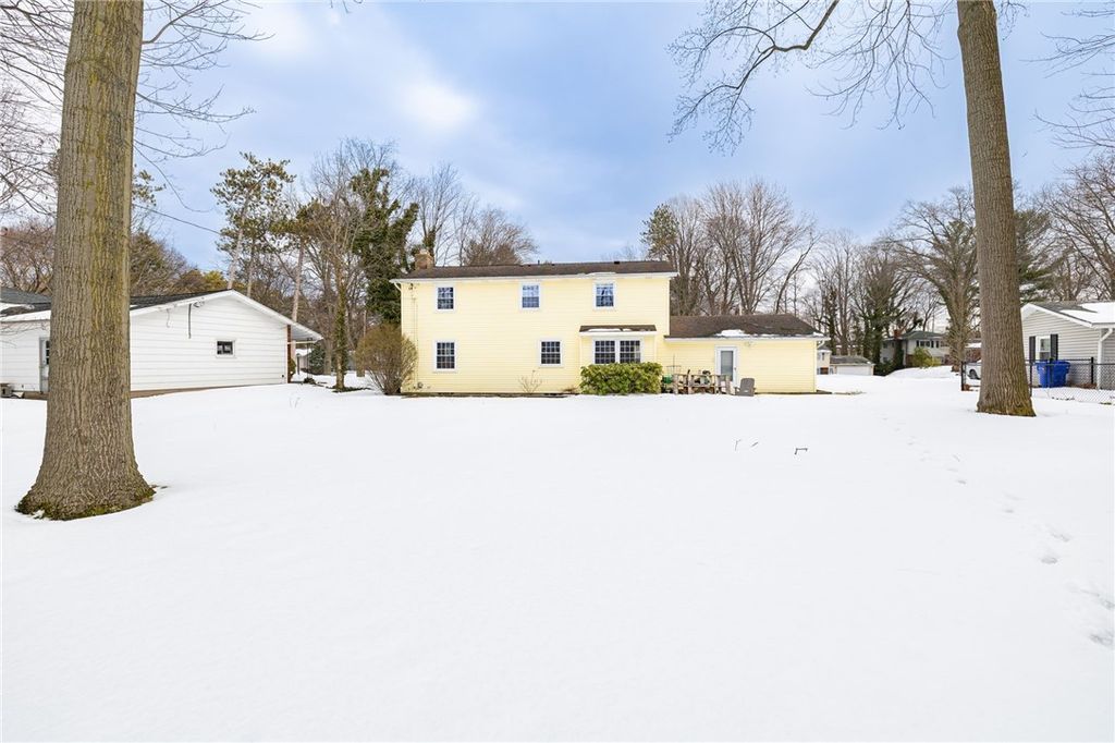 Photo of 190 Courtly Circle, Greece, NY 14615 (MLS # R1666246)