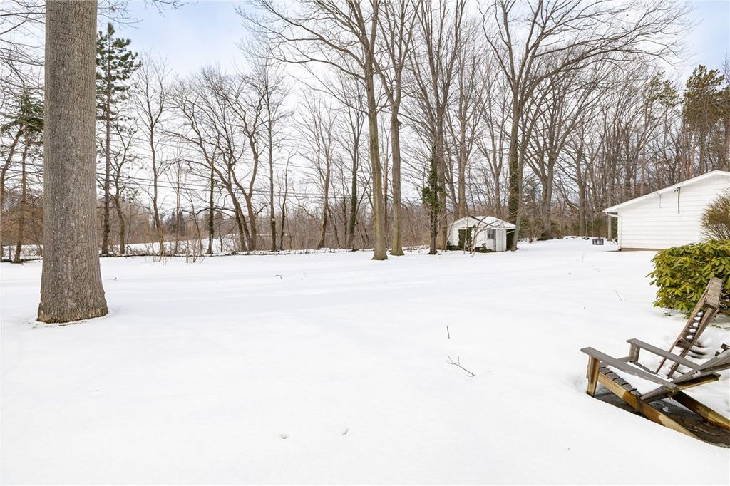Photo of 190 Courtly Circle, Greece, NY 14615 (MLS # R1666246)