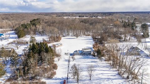 Photo of 300 Salt Road, Webster, NY 14580 (MLS # R1659824)