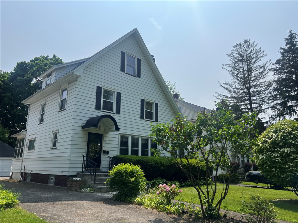 105 Inglewood Dr Dr, Rochester, New York image 2