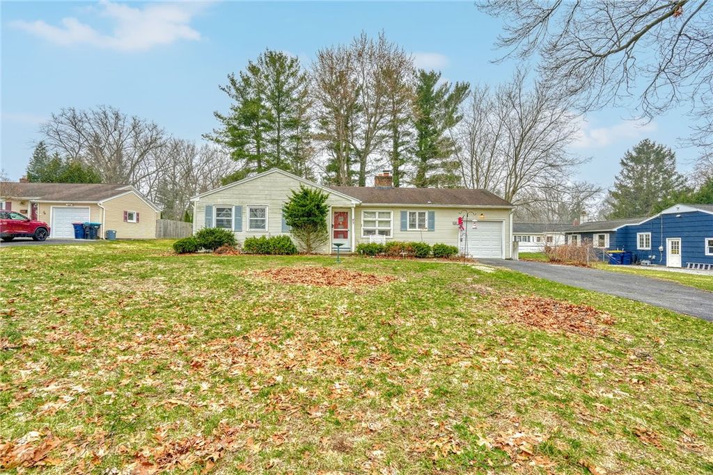 Photo of 43 Valley View Drive, Penfield, NY 14526 (MLS # R1666594)