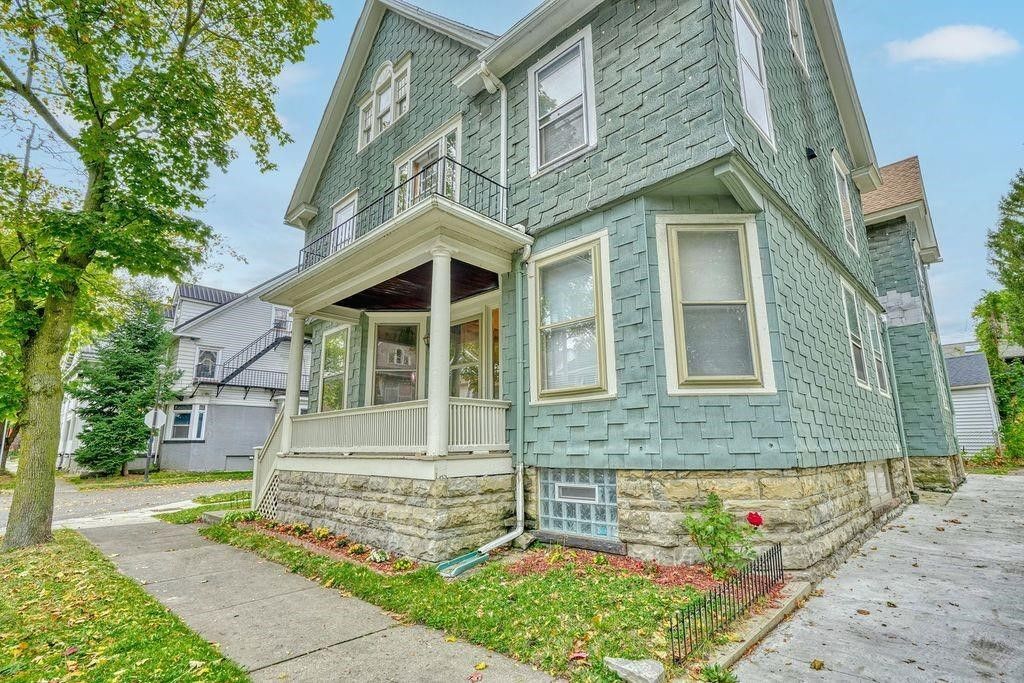 Photo of 371 Alexander Street, Rochester, NY 14607 (MLS # R1657318)