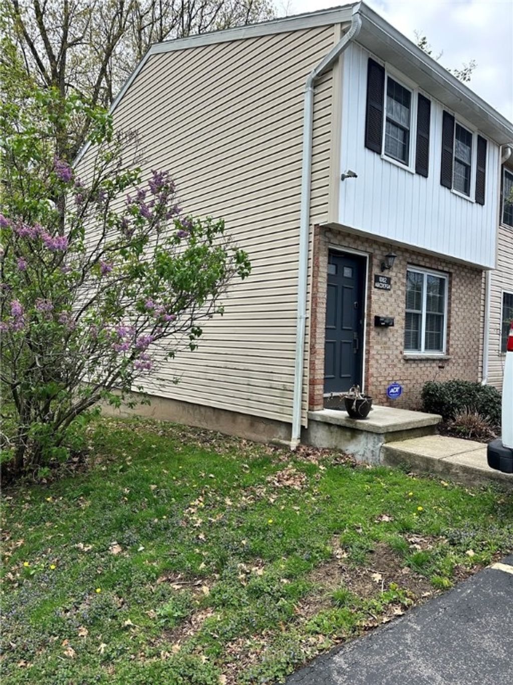 Photo of 1082 Mt Hope Avenue #UN47, Rochester, NY 14620 (MLS # R1647311)