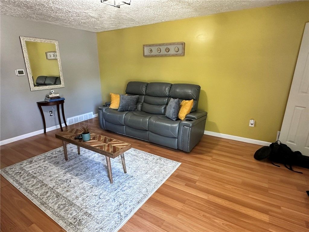 Photo of 1082 Mt Hope Avenue #UN47, Rochester, NY 14620 (MLS # R1647311)