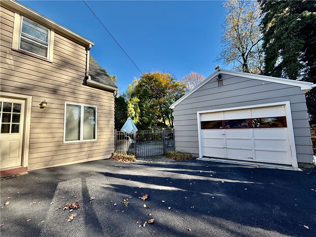 42 Mayfair Drive, Irondequoit, New York image 33