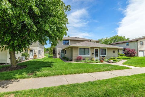 Condo For Sale - 18 De Paul Drive<br/> Monroe County, East Rochester, NY 14445