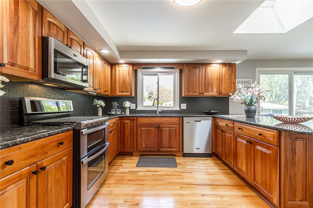 168 Fox Hall Drive, Irondequoit, New York image 10