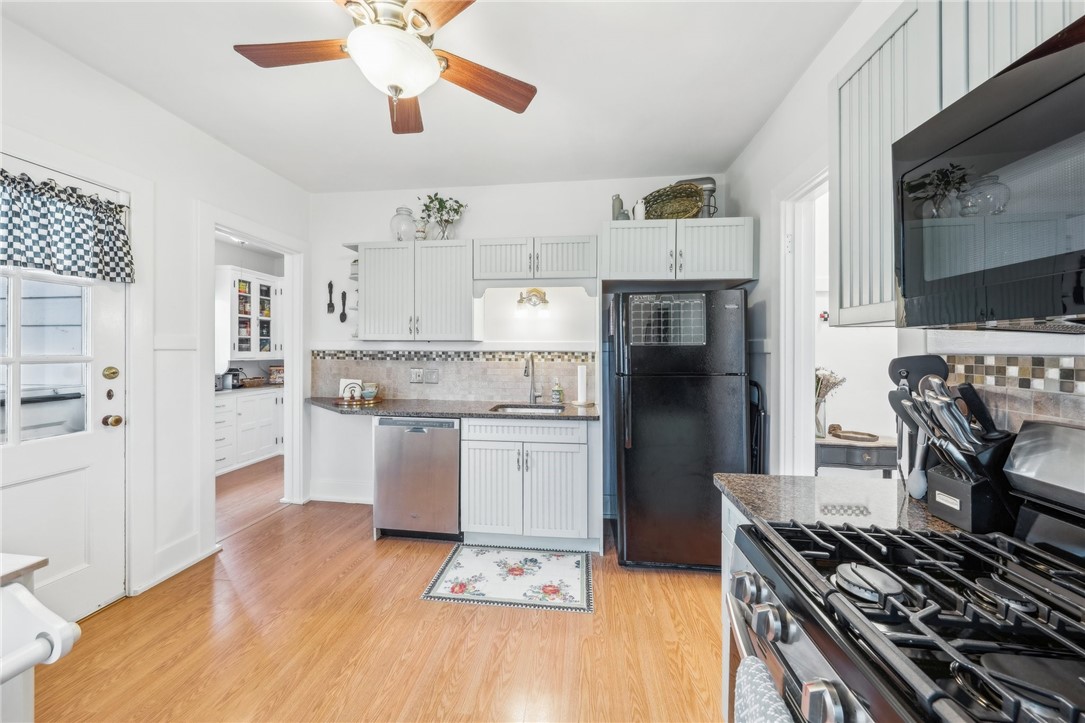 922 N Winton Road, Rochester, New York image 25