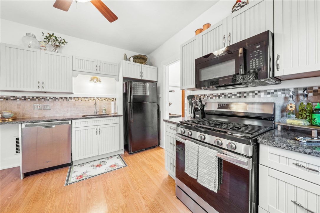 922 N Winton Road, Rochester, New York image 24