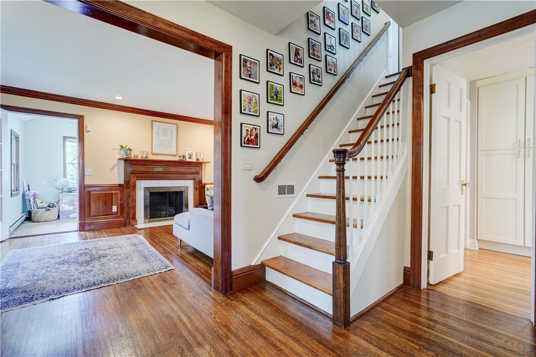 215 Roosevelt Road