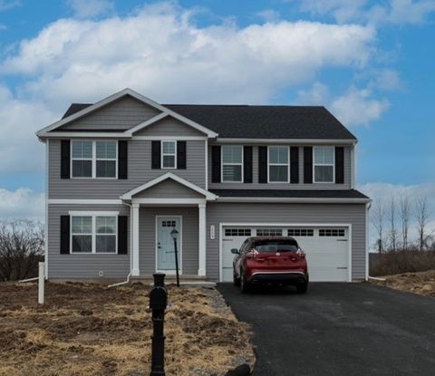 1579 Meadowbrook Lane Farmington NY 14425