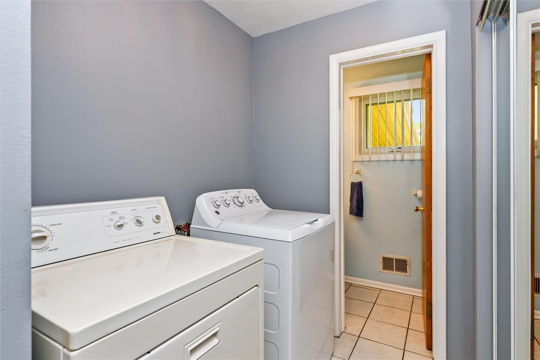 37 Glen Haven Road, Irondequoit, New York image 19
