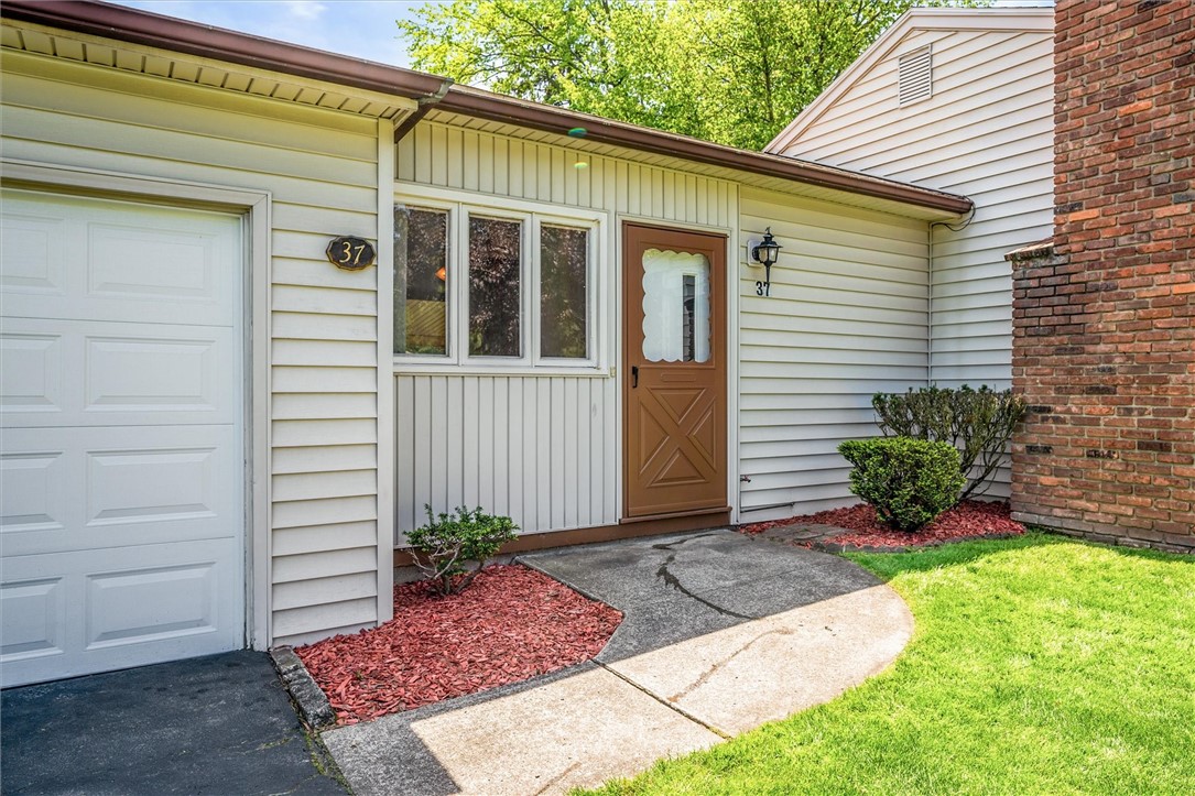 37 Glen Haven Road, Irondequoit, New York image 3