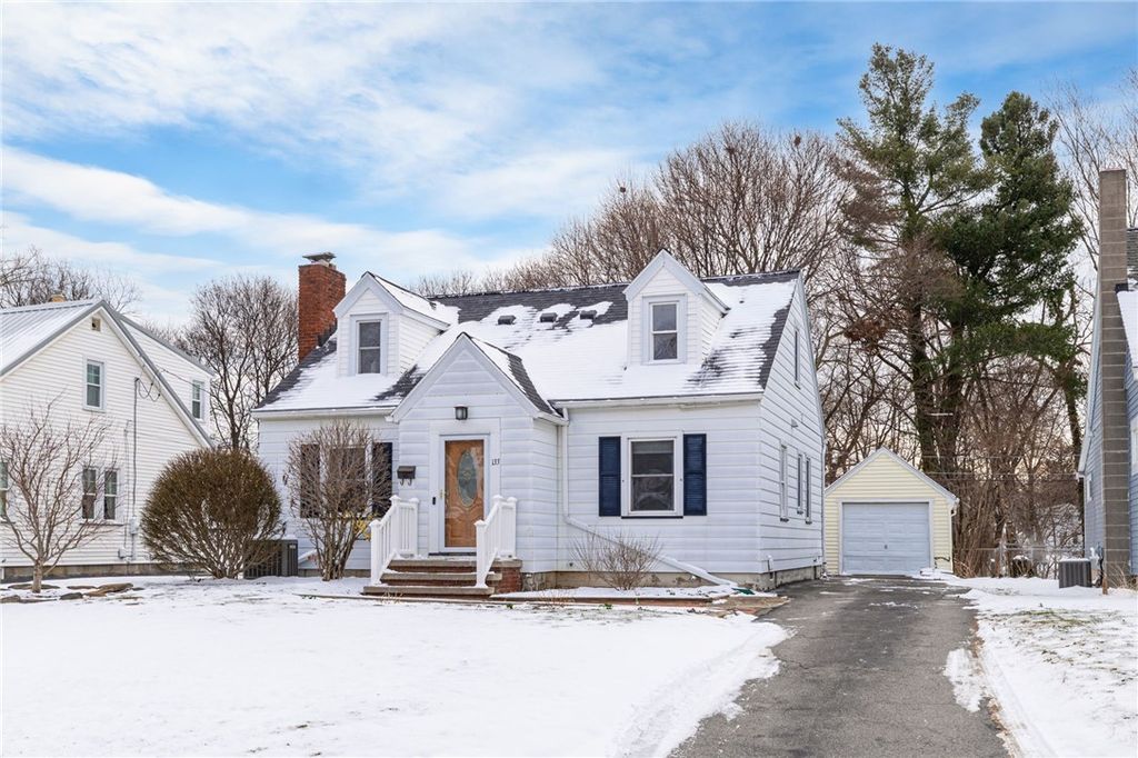 Photo of 133 Stonecliff Drive, Greece, NY 14616 (MLS # R1666377)