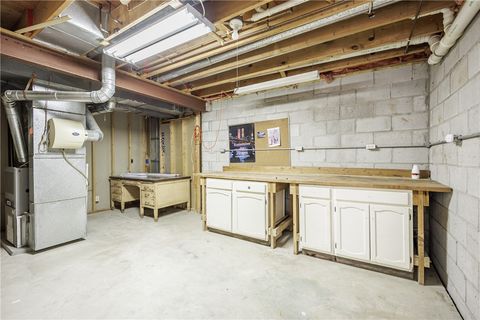 Tiny photo for 20 Ashwood Knoll Knl, Chili, NY 14624 (MLS # R1660593)