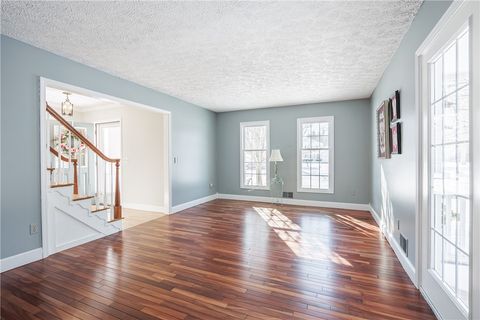 Tiny photo for 20 Ashwood Knoll Knl, Chili, NY 14624 (MLS # R1660593)