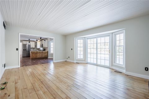 Tiny photo for 20 Ashwood Knoll Knl, Chili, NY 14624 (MLS # R1660593)