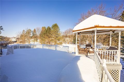 Tiny photo for 20 Ashwood Knoll Knl, Chili, NY 14624 (MLS # R1660593)