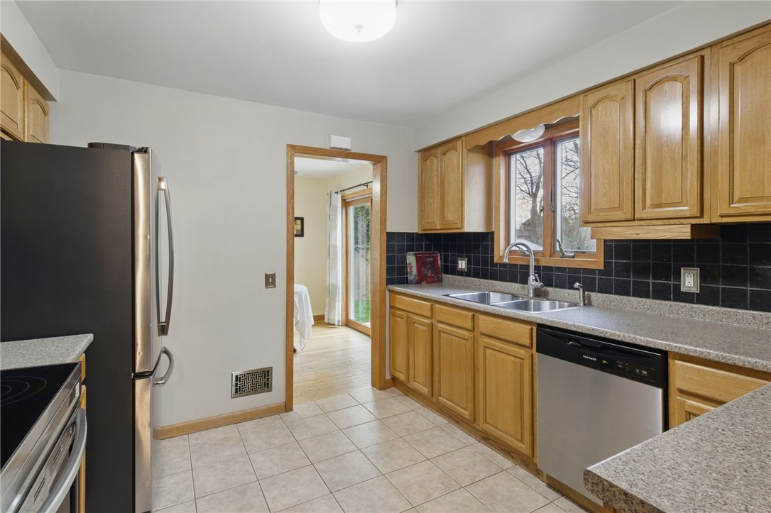 5 Rye Road, Greece, New York image 13