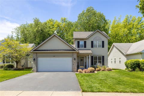 Homes For Sale - 125 Creston Court<br/> Greece, NY 14612