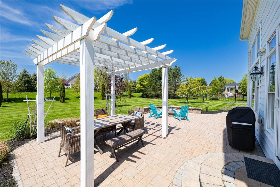 36 Amber Hill Drive, Pittsford, New York image 4