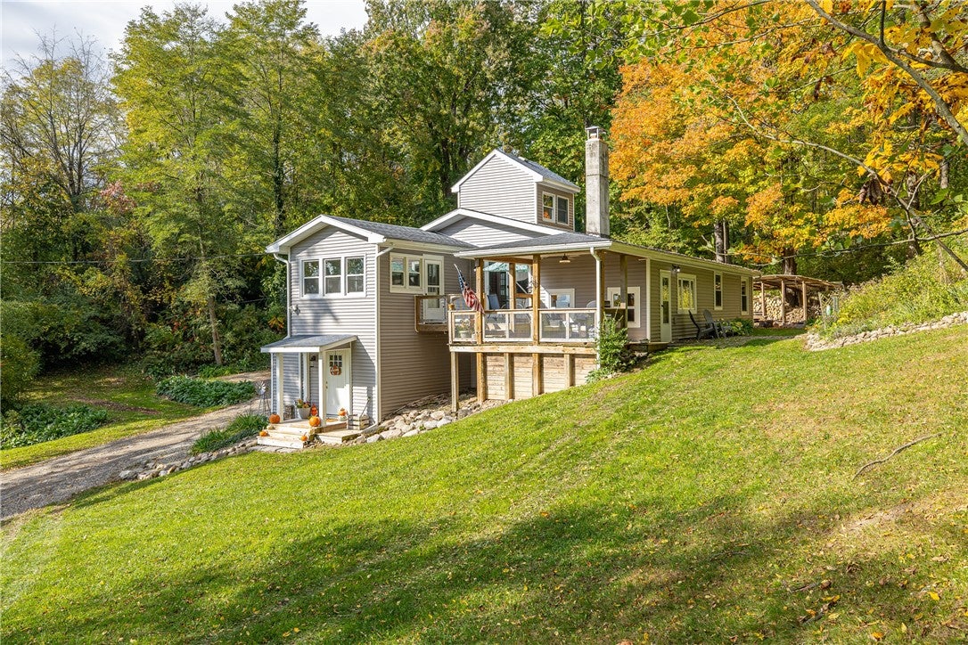 1728 Hydesville Road